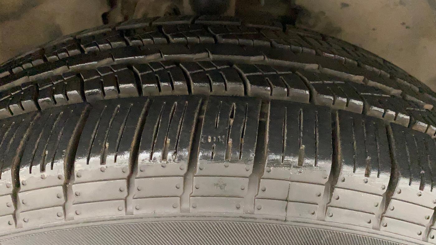 2020 Tata Harrier XZA PLUS 2.0L, Diesel, Automatic, 68,859 km, Right Front Tyre Tread