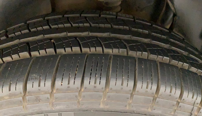 2020 Tata Harrier XZA PLUS 2.0L, Diesel, Automatic, 68,859 km, Right Rear Tyre Tread