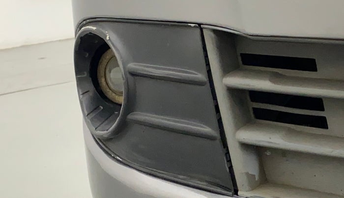 2012 Maruti Wagon R 1.0 LXI CNG, CNG, Manual, 96,233 km, Right fog light - Not fixed properly