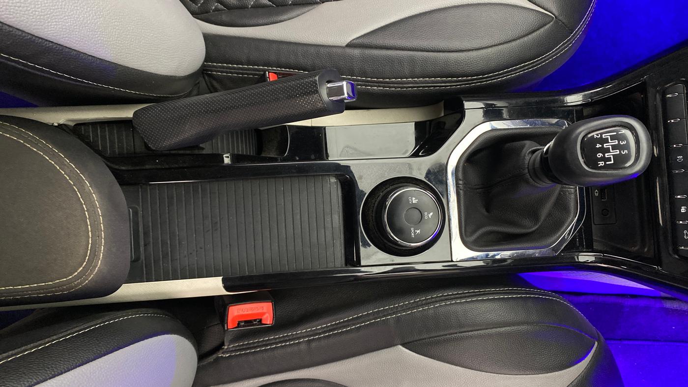 2021 Tata NEXON XZ PLUS PETROL, Petrol, Manual, 35,918 km, Gear Lever