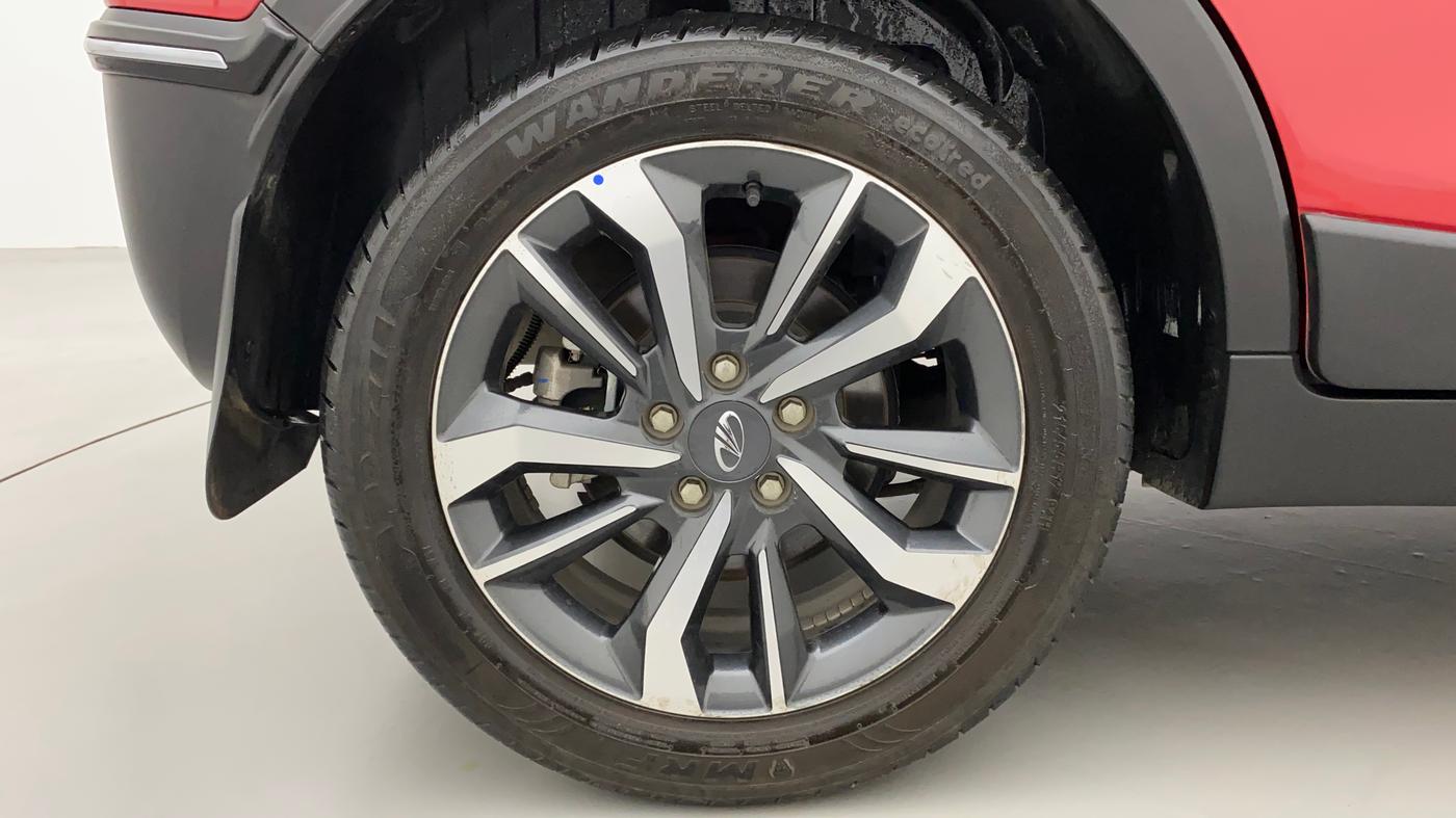 2021 Mahindra XUV300 W8 (O) 1.2 PETROL, Petrol, Manual, 19,034 km, Right Rear Wheel