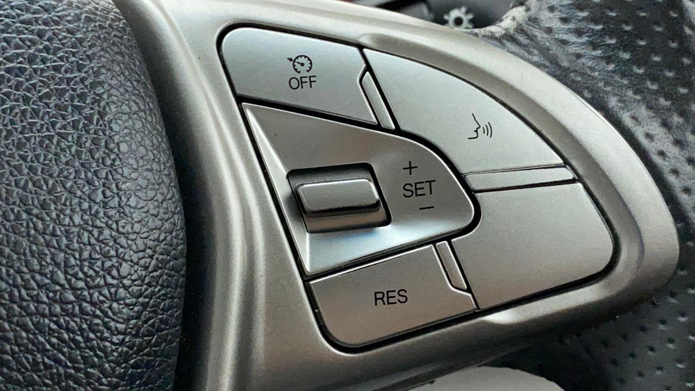 2021 Mahindra XUV300 W8 (O) 1.2 PETROL, Petrol, Manual, 19,034 km, Adaptive Cruise Control