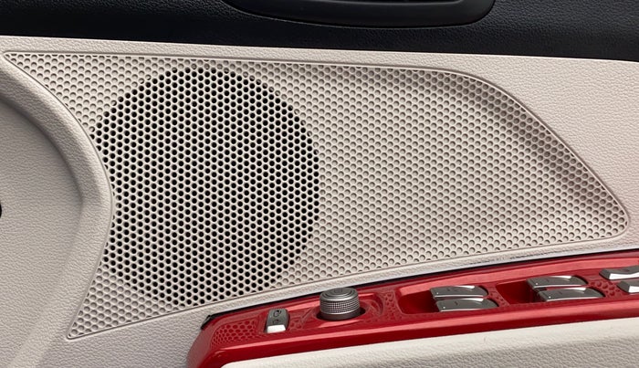 2021 Mahindra XUV300 W8 (O) 1.2 PETROL, Petrol, Manual, 19,034 km, Speaker