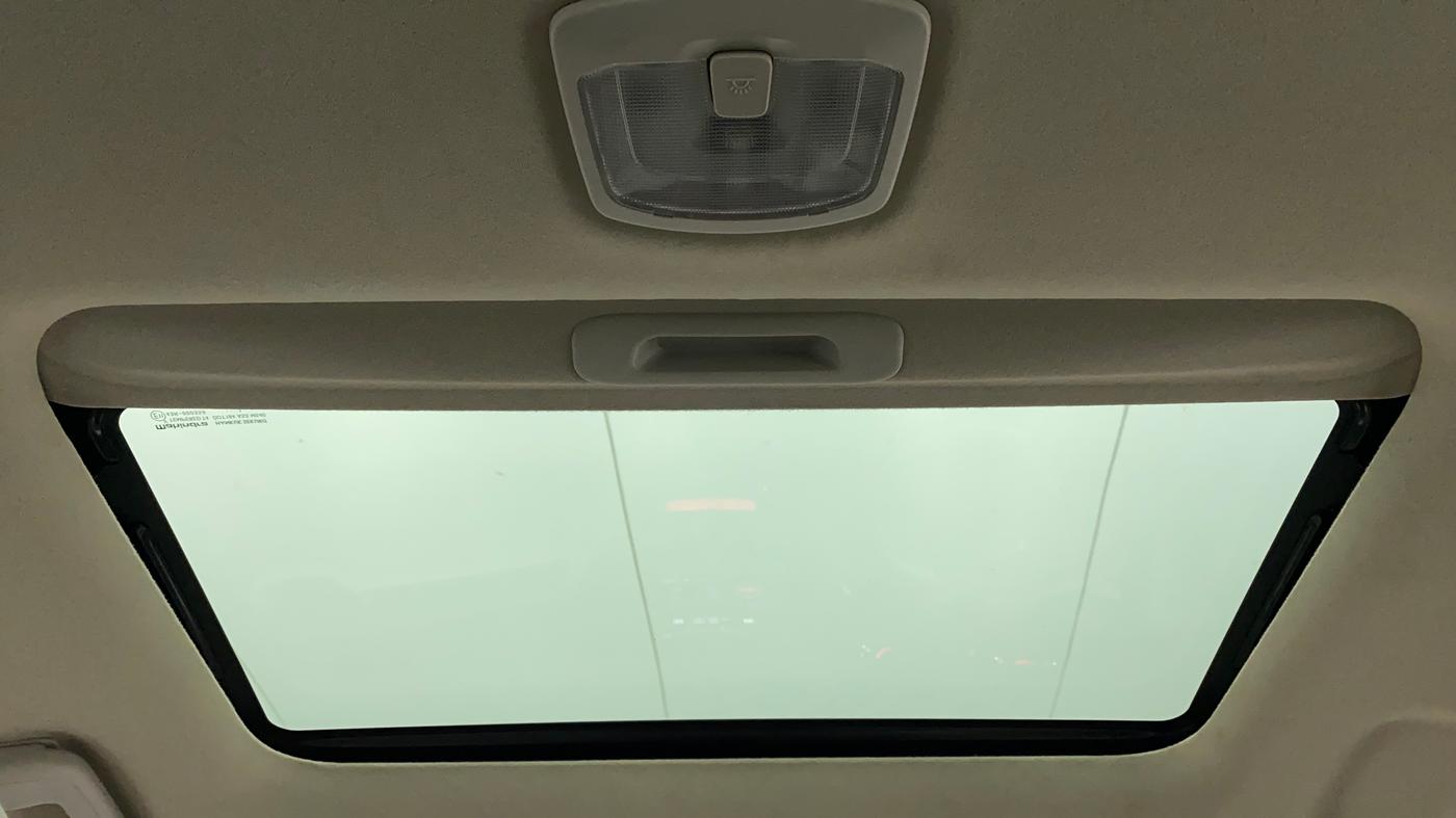 2021 Mahindra XUV300 W8 (O) 1.2 PETROL, Petrol, Manual, 19,034 km, Moonroof/ Sunroof