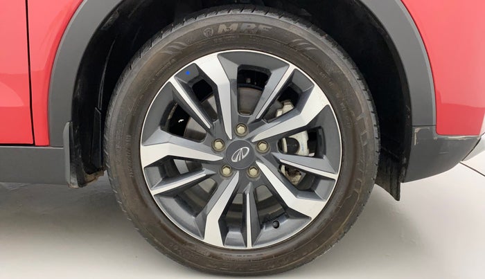 2021 Mahindra XUV300 W8 (O) 1.2 PETROL, Petrol, Manual, 19,034 km, Right Front Wheel