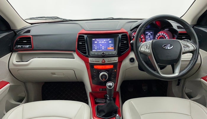 2021 Mahindra XUV300 W8 (O) 1.2 PETROL, Petrol, Manual, 19,034 km, Dashboard