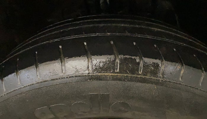 2019 Hyundai VENUE S 1.2, Petrol, Manual, 1,14,340 km, Right Front Tyre Tread