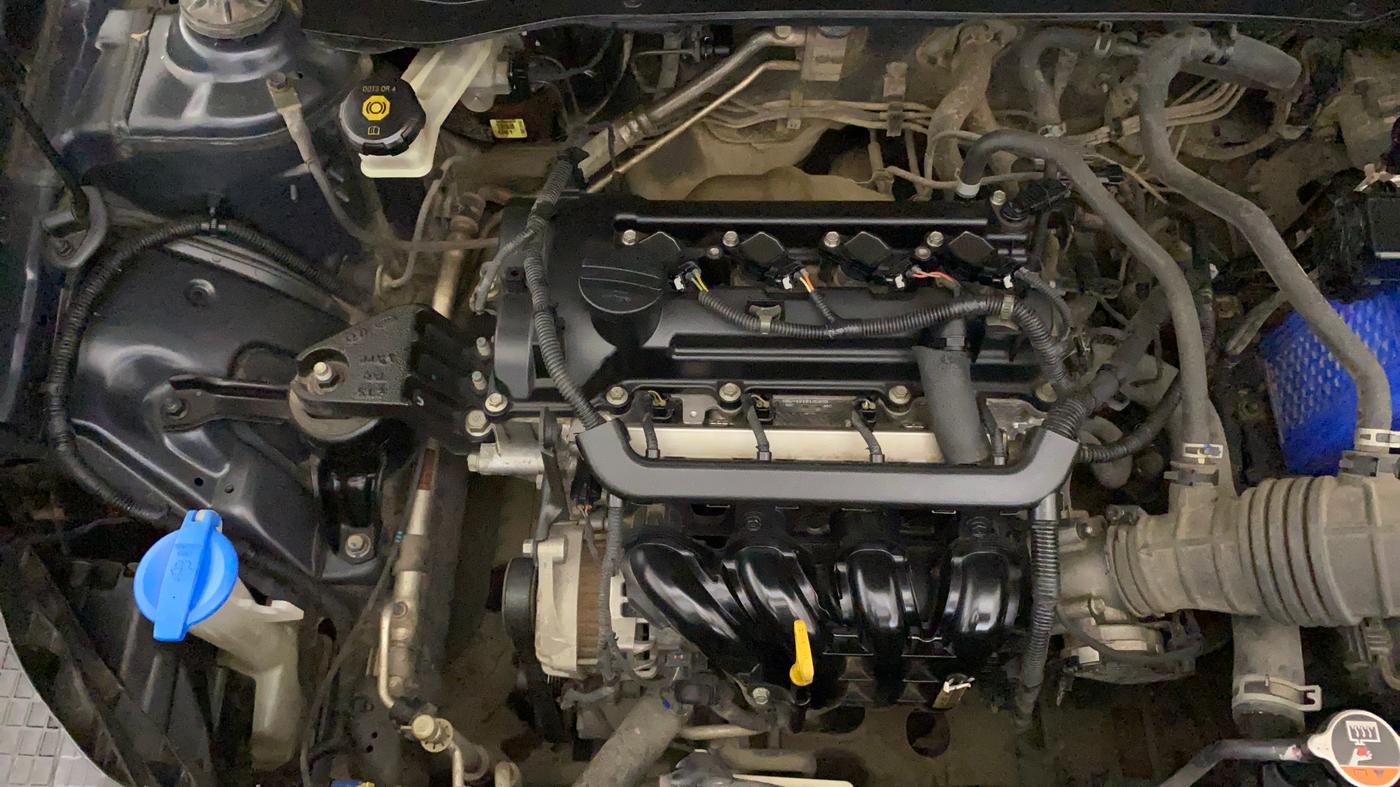 2019 Hyundai VENUE S 1.2, Petrol, Manual, 1,14,340 km, Engine View - Right