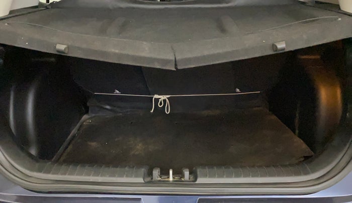 2019 Hyundai VENUE S 1.2, Petrol, Manual, 1,14,340 km, Boot Inside