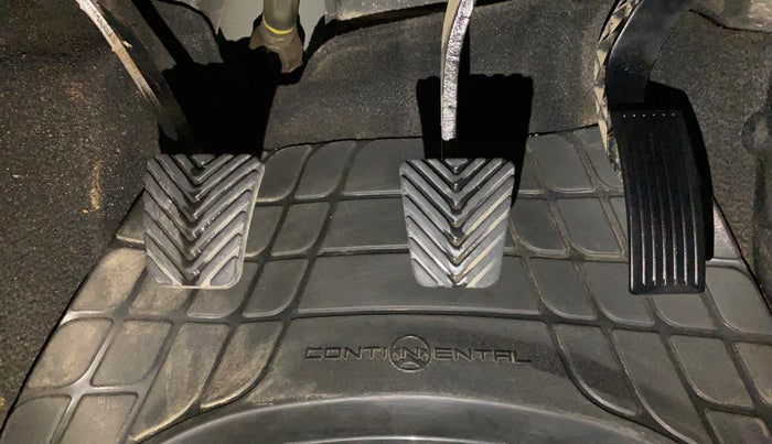 2019 Hyundai VENUE S 1.2, Petrol, Manual, 1,14,340 km, Pedals