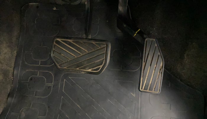 2015 Maruti Wagon R 1.0 VXI AMT, Petrol, Automatic, 23,546 km, Pedals