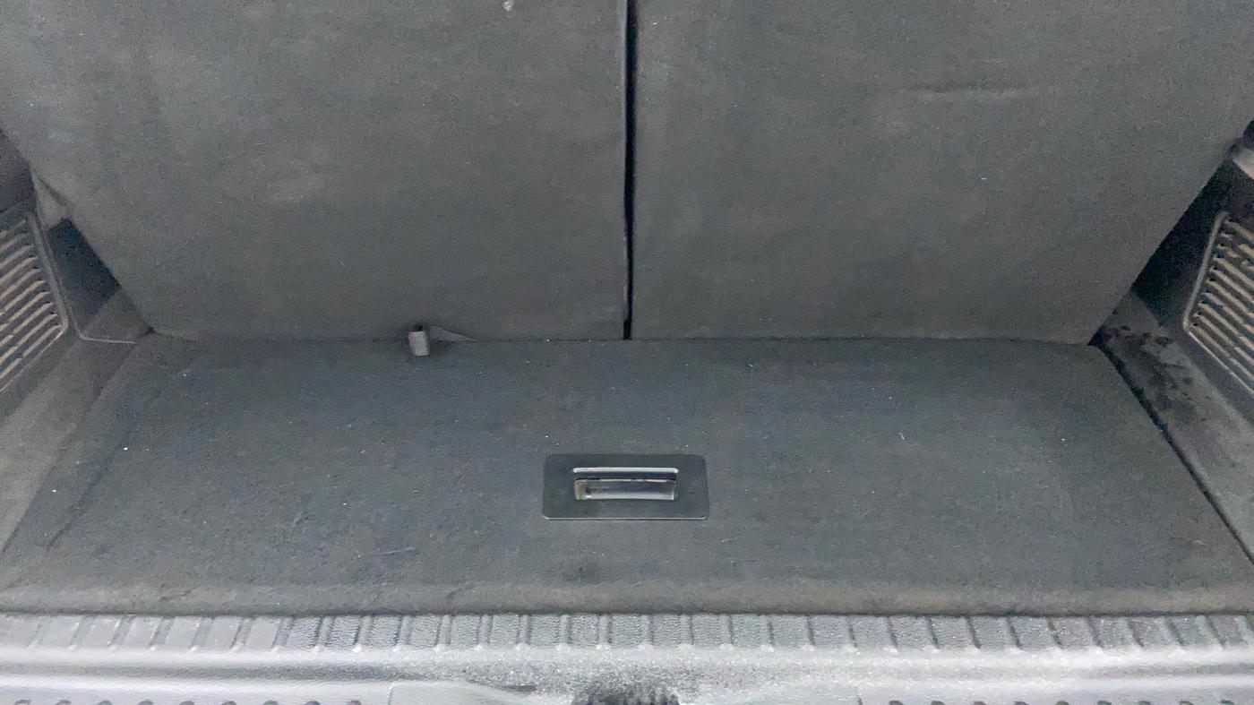 2018 Tata Hexa Varicor 400 XTA, Diesel, Automatic, 63,335 km, Boot Inside View