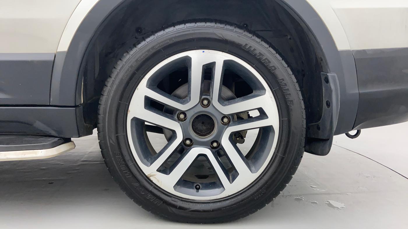2018 Tata Hexa Varicor 400 XTA, Diesel, Automatic, 63,335 km, Left Rear Wheel