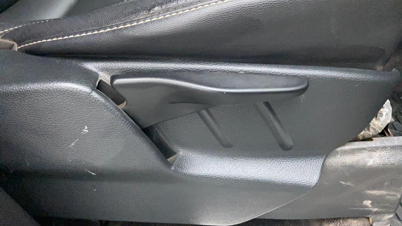 2018 Tata Hexa Varicor 400 XTA, Diesel, Automatic, 63,335 km, Driver Side Adjustment Panel