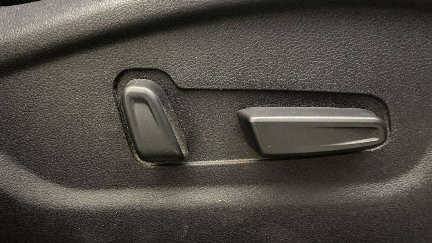 2023 Hyundai Creta SX (O) IVT KNIGHT 1.5 PETROL, Petrol, Automatic, 8,265 km, Driver Side Adjustment Panel