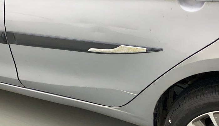 2019 Maruti Ciaz ALPHA 1.5 SHVS PETROL, Petrol, Manual, 44,180 km, Rear left door - Minor scratches