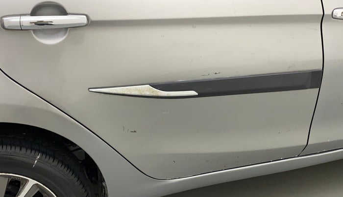 2019 Maruti Ciaz ALPHA 1.5 SHVS PETROL, Petrol, Manual, 44,180 km, Right rear door - Minor scratches