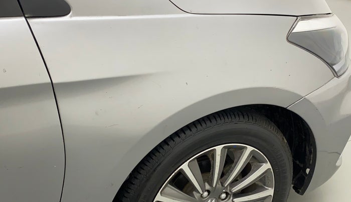 2019 Maruti Ciaz ALPHA 1.5 SHVS PETROL, Petrol, Manual, 44,180 km, Right fender - Slightly dented