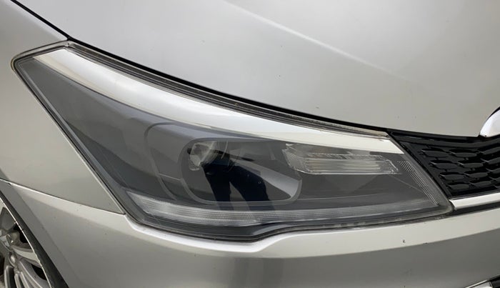 2019 Maruti Ciaz ALPHA 1.5 SHVS PETROL, Petrol, Manual, 44,180 km, Right headlight - Minor scratches