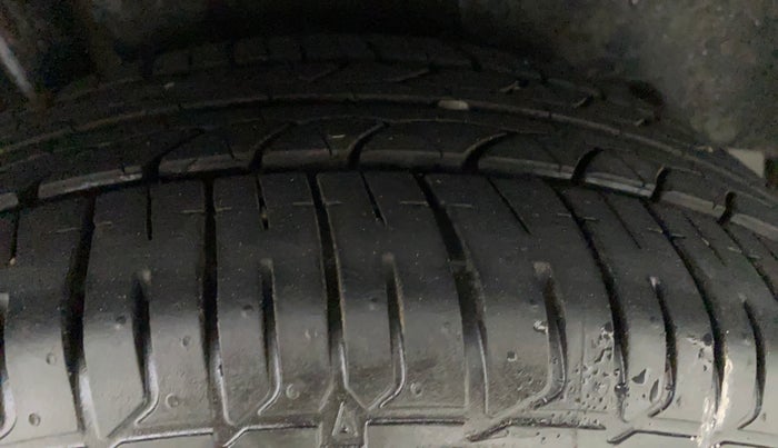 2019 Maruti Ciaz ALPHA 1.5 SHVS PETROL, Petrol, Manual, 44,180 km, Right Rear Tyre Tread
