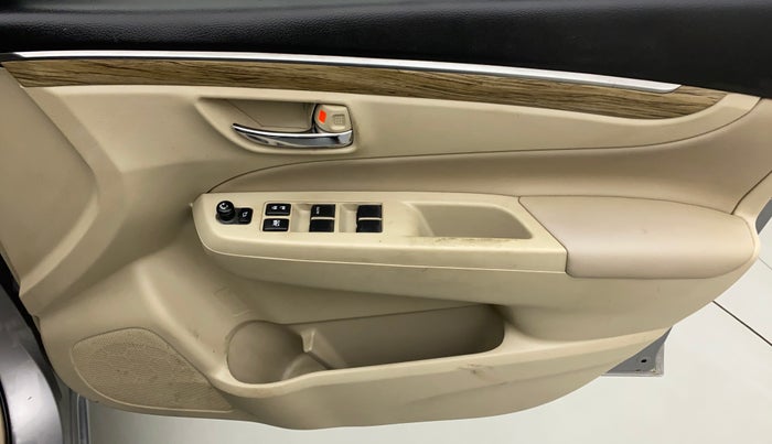 2019 Maruti Ciaz ALPHA 1.5 SHVS PETROL, Petrol, Manual, 44,180 km, Driver Side Door Panels Control