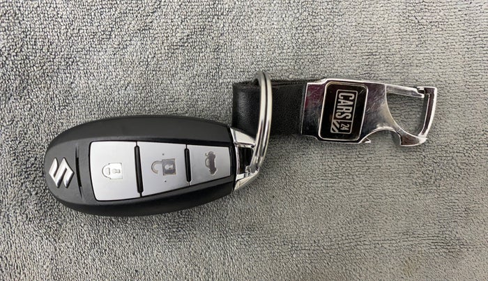 2019 Maruti Ciaz ALPHA 1.5 SHVS PETROL, Petrol, Manual, 44,180 km, Key Close Up
