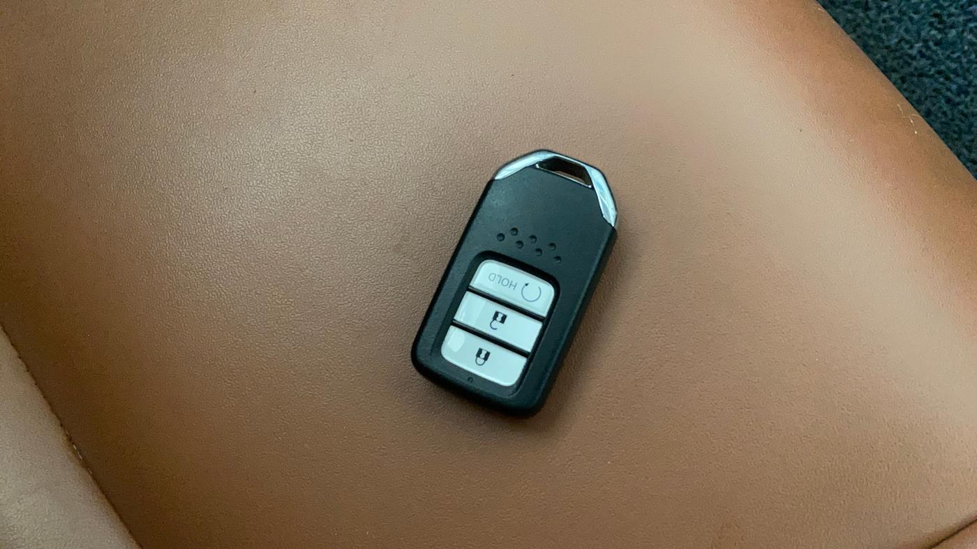 2024 Honda ELEVATE V CVT, Petrol, Automatic, 9,397 km, Key Close Up