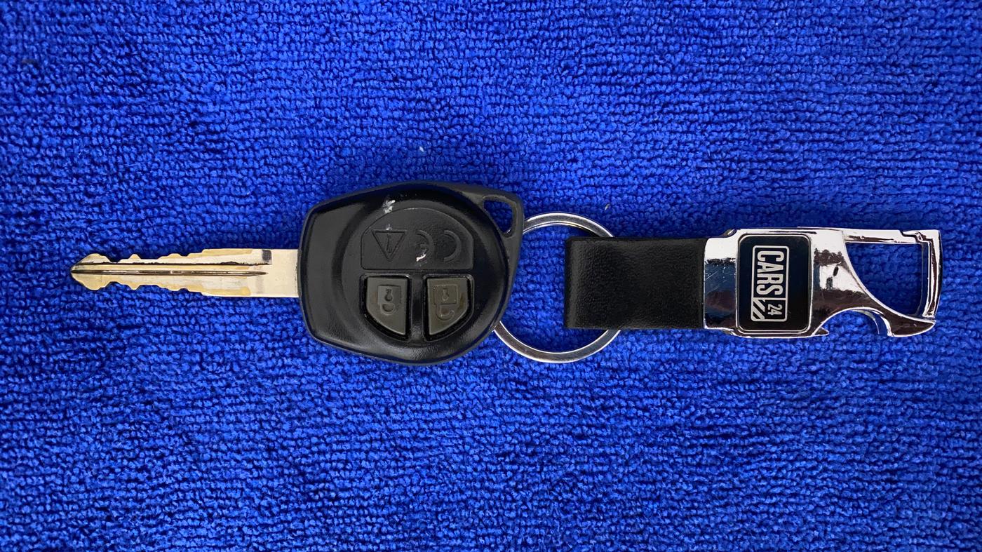 2018 Maruti Baleno DELTA CVT PETROL 1.2, Petrol, Automatic, 1,05,095 km, Key Close Up