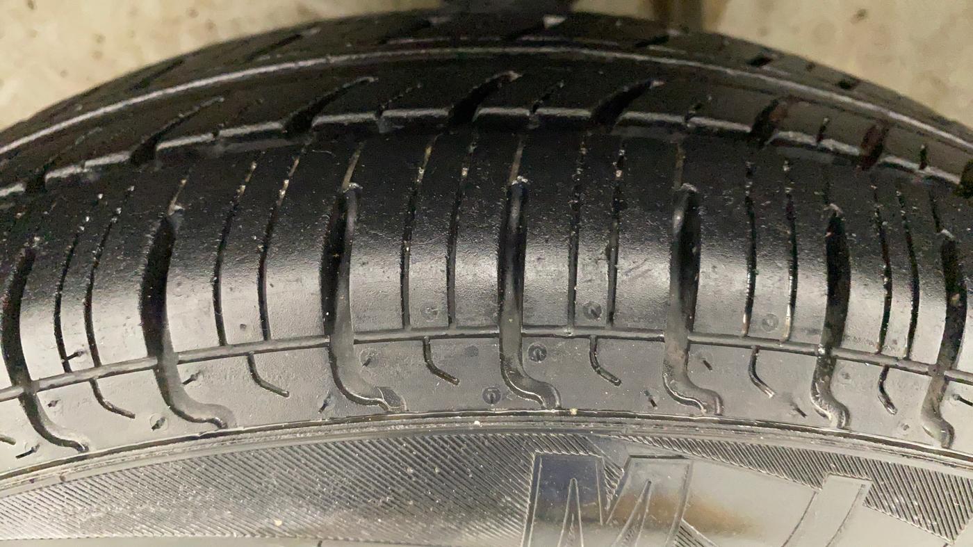 2017 Maruti Alto 800 VXI, Petrol, Manual, 26,644 km, Left Front Tyre Tread