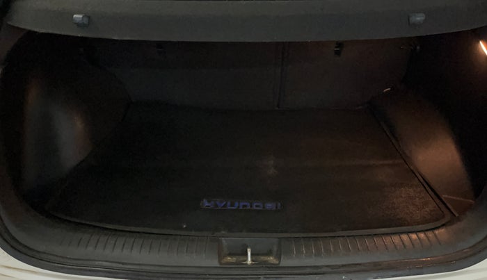 2018 Hyundai Creta SX PLUS AT 1.6 PETROL, Petrol, Automatic, 53,279 km, Boot Inside