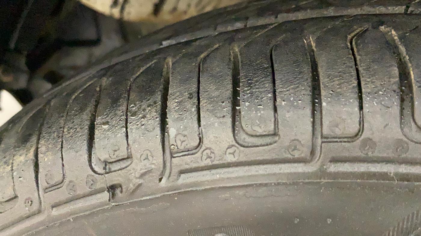 2013 Hyundai Santro Xing GL PLUS, Petrol, Manual, 32,842 km, Left Front Tyre Tread