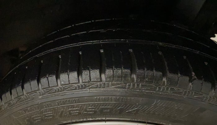 2019 Hyundai Grand i10 SPORTZ 1.2 KAPPA VTVT, Petrol, Manual, 27,711 km, Left Rear Tyre Tread