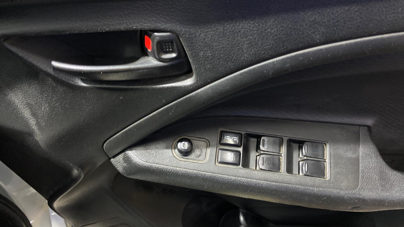 2023 Maruti BREZZA LXI S- CNG, CNG, Manual, 67,084 km, Driver Side Door Panels Control