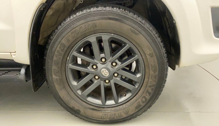 2015 Toyota Fortuner 3.0 4X2 AT, Diesel, Automatic, 1,09,777 km, Right Front Wheel