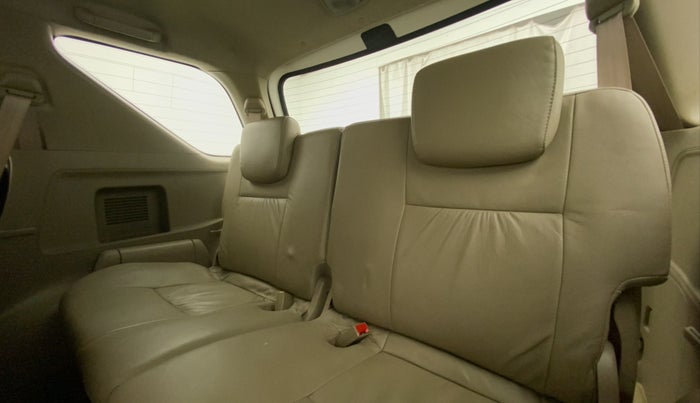 2015 Toyota Fortuner 3.0 4X2 AT, Diesel, Automatic, 1,09,777 km, Third Seat Row ( optional )