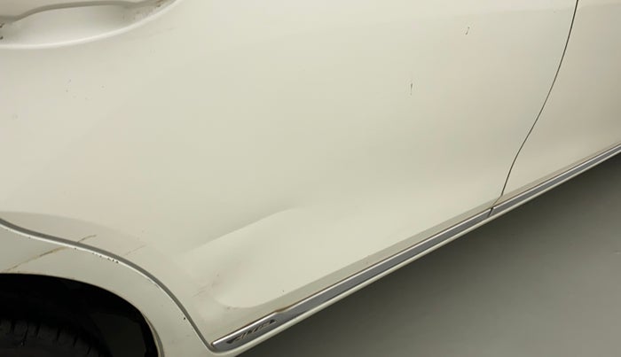 2014 Toyota Corolla Altis VL AT PETROL, Petrol, Automatic, 1,17,840 km, Right rear door - Slightly dented