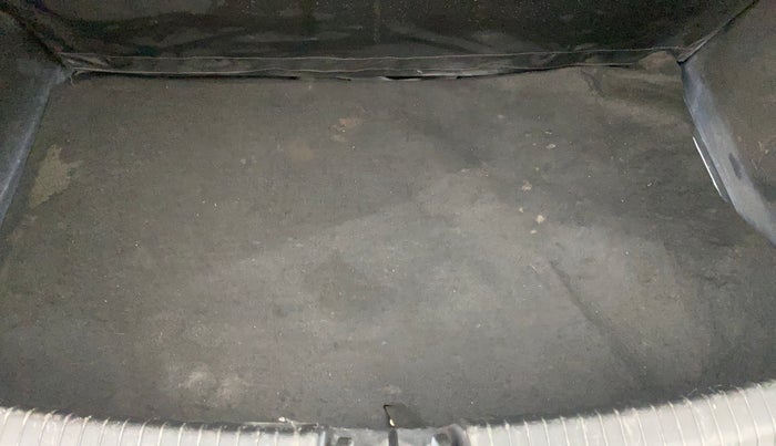 2015 Hyundai Grand i10 SPORTZ 1.2 KAPPA VTVT, Petrol, Manual, 82,415 km, Boot Inside