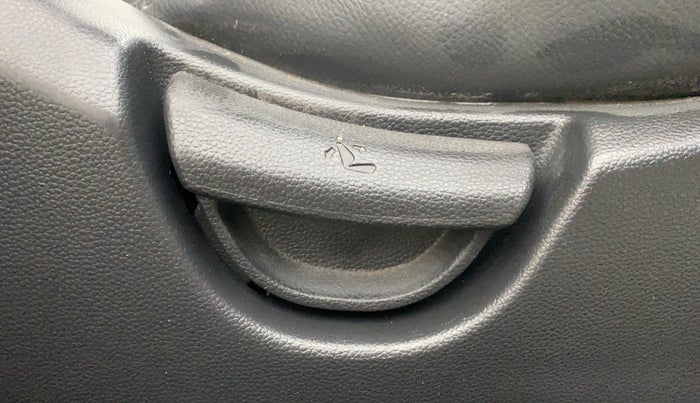 2015 Hyundai Grand i10 SPORTZ 1.2 KAPPA VTVT, Petrol, Manual, 82,415 km, Driver Side Adjustment Panel