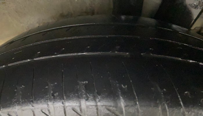 2015 Hyundai Grand i10 SPORTZ 1.2 KAPPA VTVT, Petrol, Manual, 82,415 km, Left Rear Tyre Tread