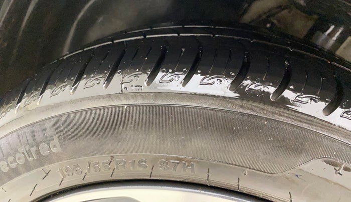 2022 Tata ALTROZ XZ PETROL, Petrol, Manual, 25,933 km, Left Front Tyre Tread