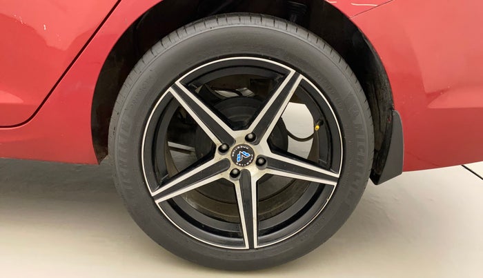 2017 Hyundai Verna 1.6 VTVT SX (O) AT, Petrol, Automatic, 1,01,080 km, Left Rear Wheel