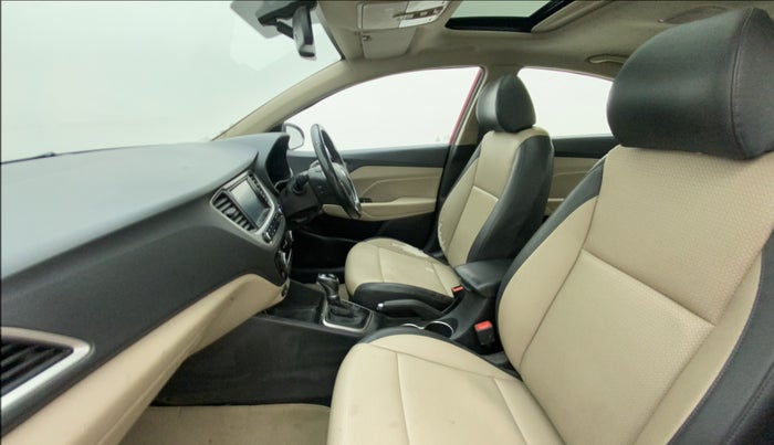 2017 Hyundai Verna 1.6 VTVT SX (O) AT, Petrol, Automatic, 1,01,080 km, Right Side Front Door Cabin