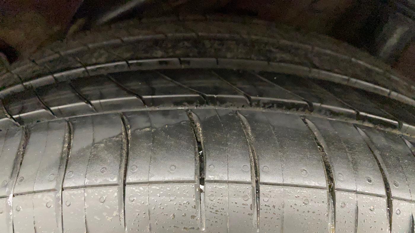 2017 Hyundai Verna 1.6 VTVT SX (O) AT, Petrol, Automatic, 1,01,080 km, Left Rear Tyre Tread