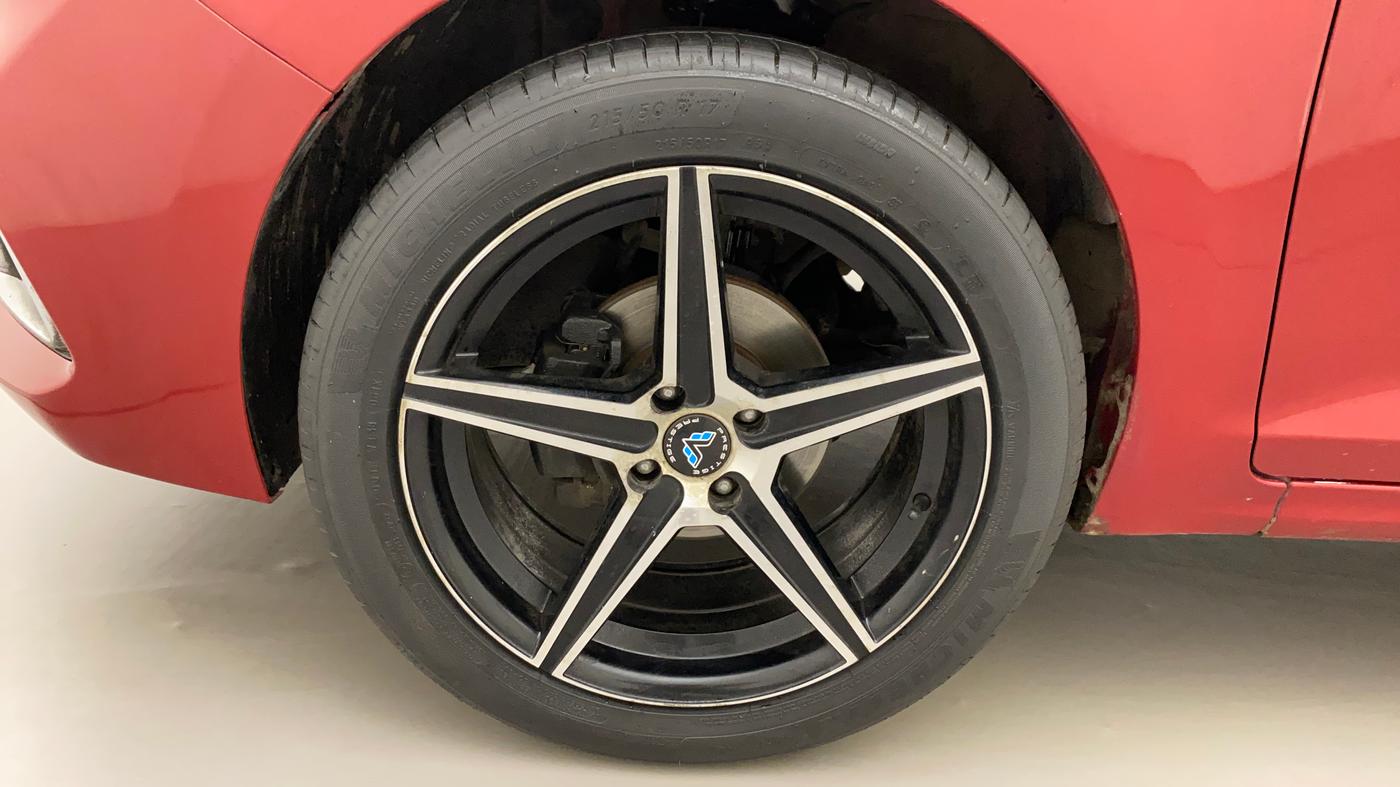 2017 Hyundai Verna 1.6 VTVT SX (O) AT, Petrol, Automatic, 1,01,080 km, Left Front Wheel
