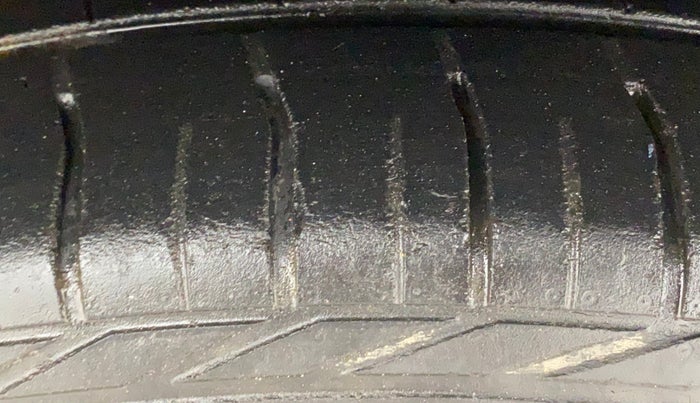 2018 Tata NEXON XZ PLUS PETROL DUAL TONE, Petrol, Manual, 41,732 km, Left Front Tyre Tread