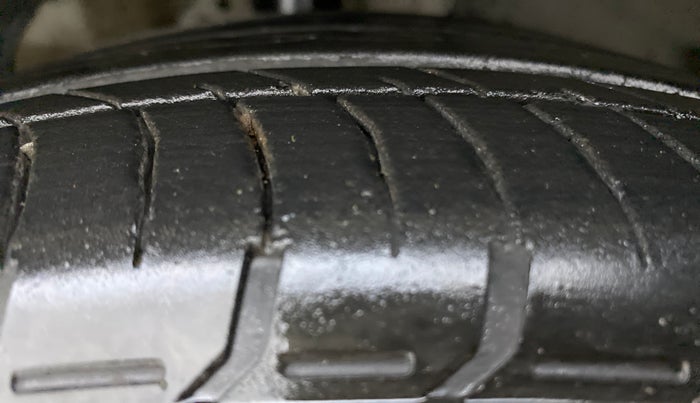 2019 Honda Civic ZX CVT PETROL, Petrol, Automatic, 19,663 km, Right Front Tyre Tread