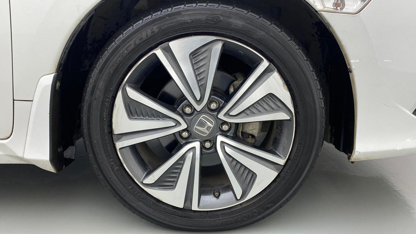 2019 Honda Civic ZX CVT PETROL, Petrol, Automatic, 19,663 km, Right Front Wheel