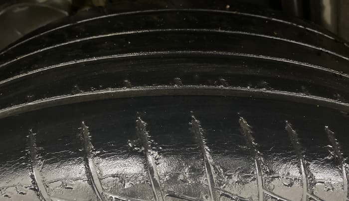 2014 Renault Duster RXL PETROL, Petrol, Manual, 38,093 km, Right Rear Tyre Tread