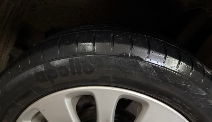 2015 Maruti Baleno ALPHA PETROL 1.2, Petrol, Manual, 50,406 km, Left Rear Tyre Tread