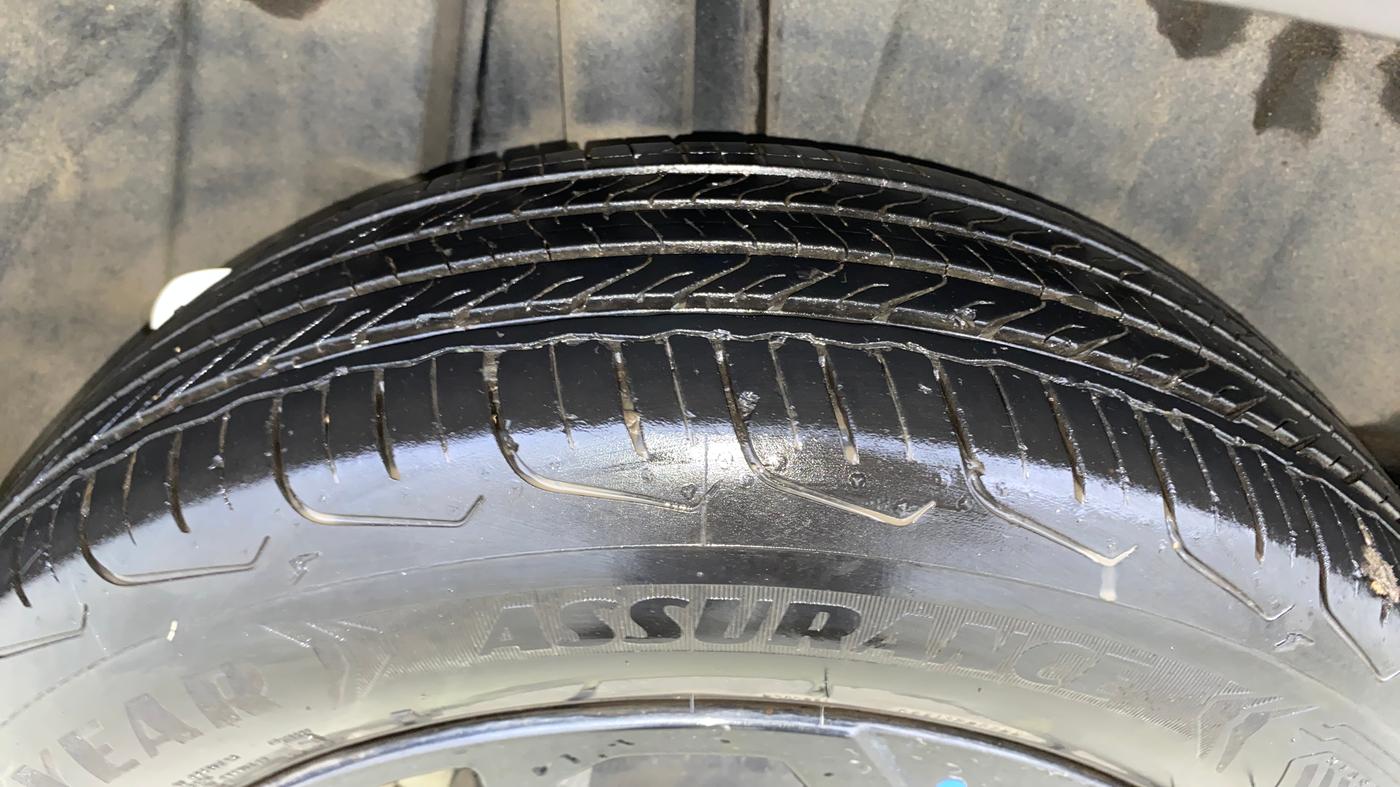 2023 Maruti FRONX DELTA PLUS 1.2MT, Petrol, Manual, 14,933 km, Right Rear Tyre Tread